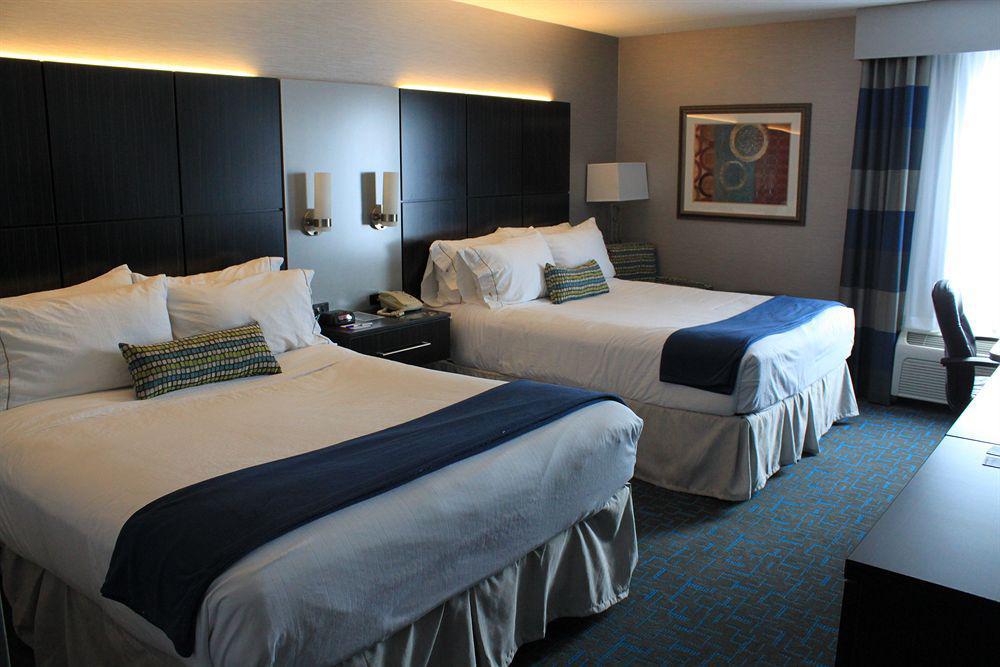 Holiday Inn Express Janesville-I-90 & Us Highway 14 By Ihg Екстериор снимка