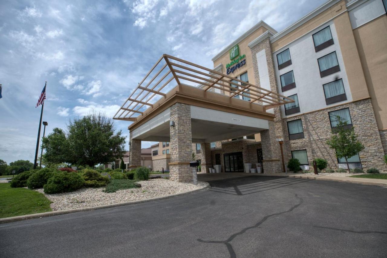 Holiday Inn Express Janesville-I-90 & Us Highway 14 By Ihg Екстериор снимка
