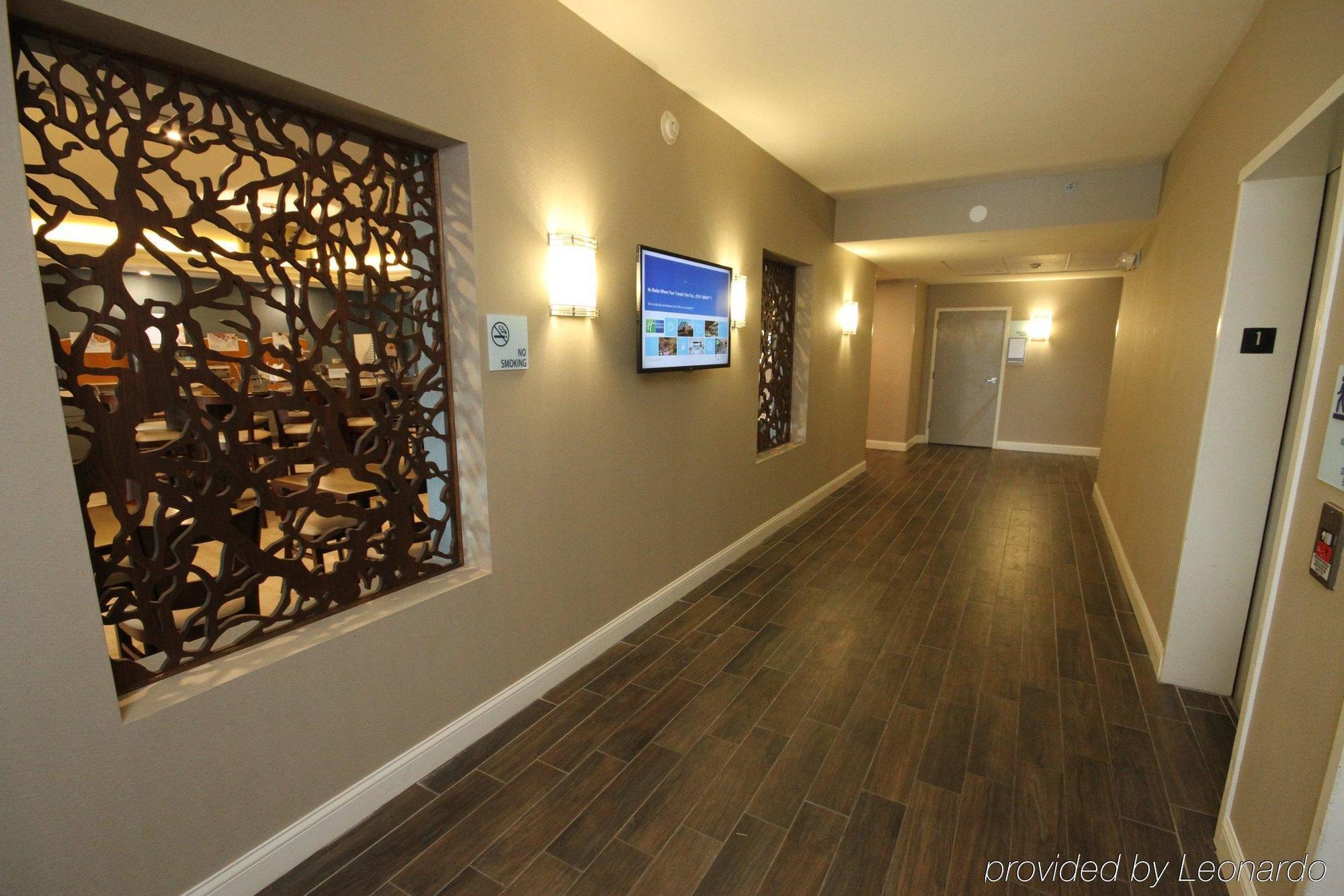Holiday Inn Express Janesville-I-90 & Us Highway 14 By Ihg Екстериор снимка